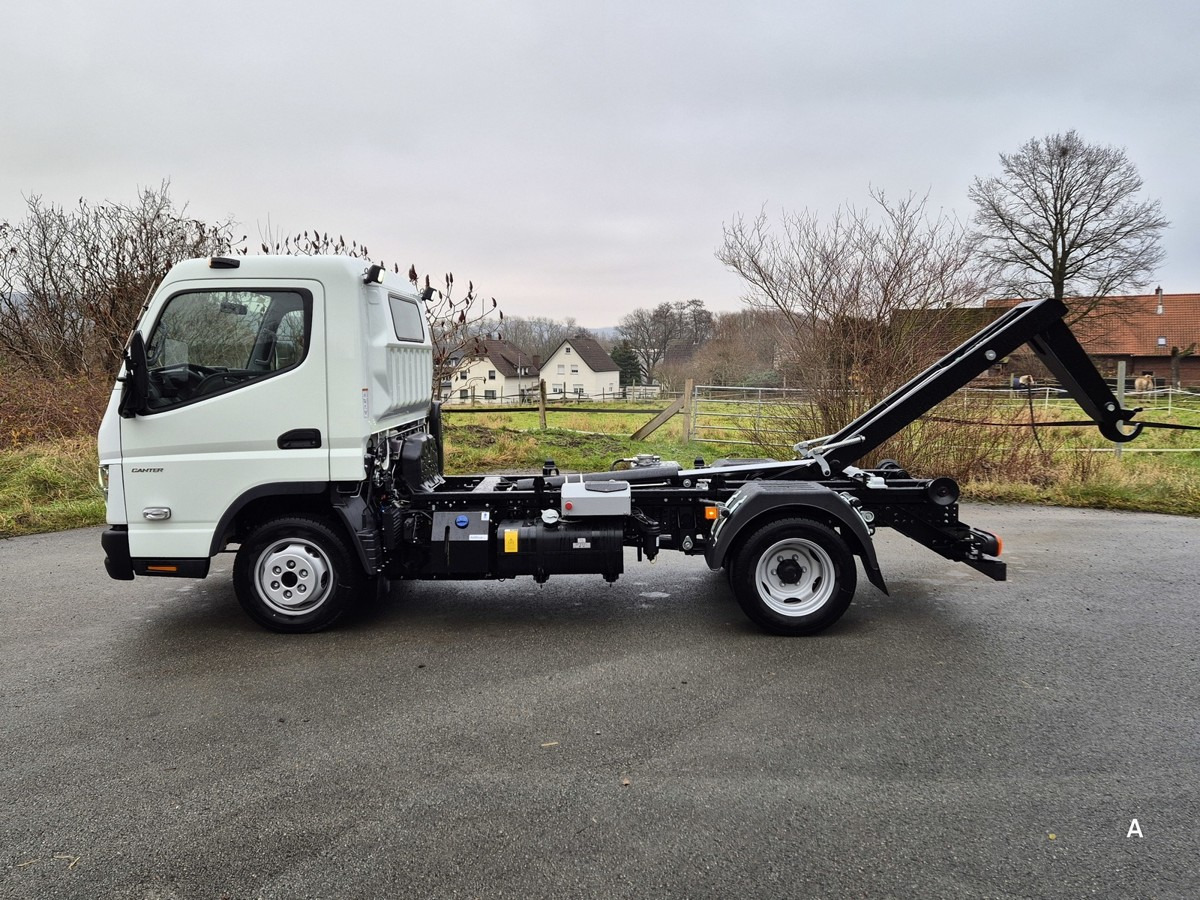 FUSO 3C15 Duonic Aut.City Abrollkipper AHK 3.5T sofor - Крюковой мультилифт: фото 3 FUSO 3C15 Duonic Aut.City Abrollkipper AHK 3.5T sofor - Крюковой мультилифт: фото 3