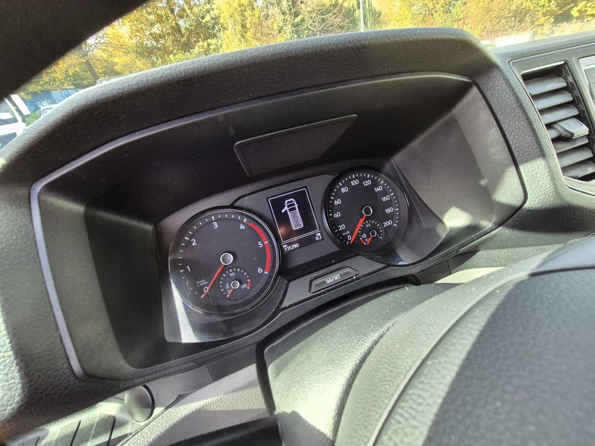 VW Crafter 35 Maxi L4H3 1Hand PDC - Цельнометаллический фургон: фото 5 VW Crafter 35 Maxi L4H3 1Hand PDC - Цельнометаллический фургон: фото 5