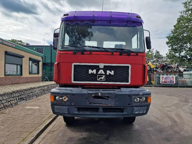 MAN 35.402 VFK - Грузовик-шасси: фото 2 MAN 35.402 VFK - Грузовик-шасси: фото 2