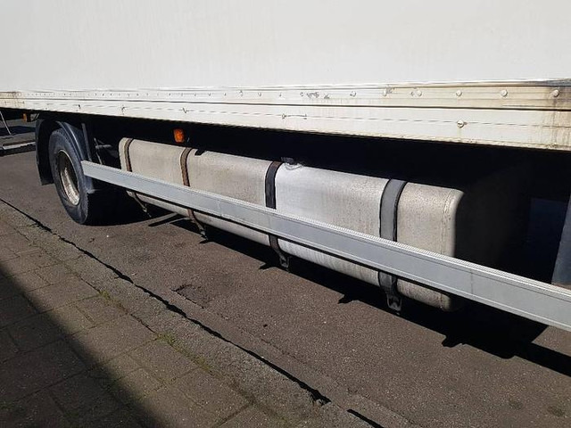 Грузовик с закрытым кузовом MAN TGL 12.210 4x2 BL: фото 18 Грузовик с закрытым кузовом MAN TGL 12.210 4x2 BL: фото 18