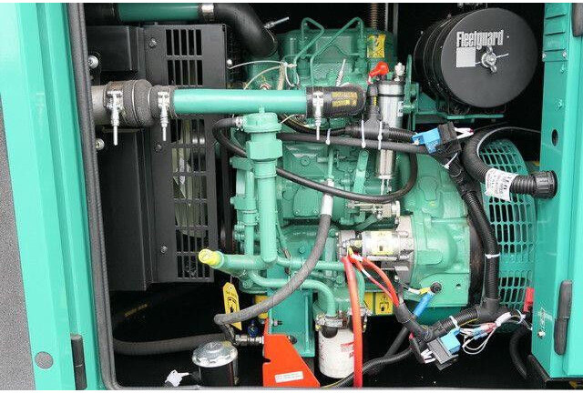 Cummins Stromgenerator, 15 kVA, sofort vefügbar - Электрогенератор: фото 2 Cummins Stromgenerator, 15 kVA, sofort vefügbar - Электрогенератор: фото 2