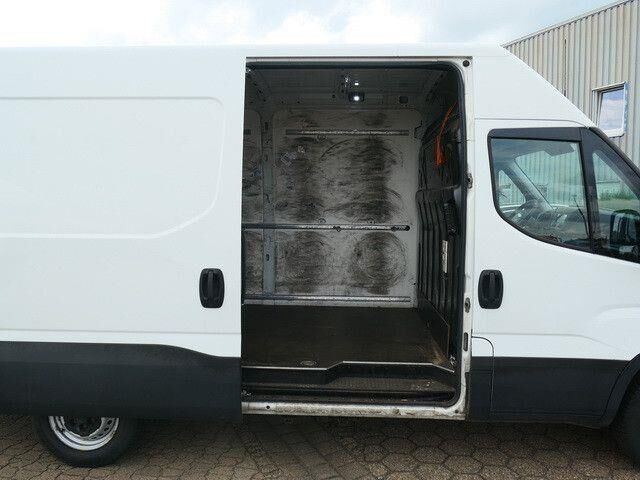 Iveco Daily 35S14/Hochdach/AHK/Klima - Цельнометаллический фургон: фото 4 Iveco Daily 35S14/Hochdach/AHK/Klima - Цельнометаллический фургон: фото 4