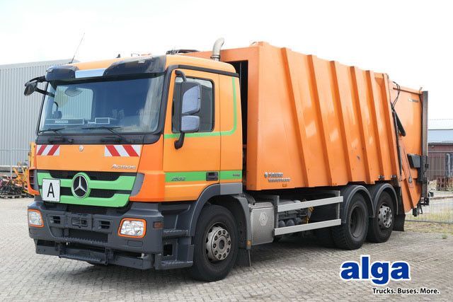 Mercedes-Benz 2532 L Actros 6c2, Faun, Zöller, 24m³, MP3, AC - Мусоровоз: фото 1 Mercedes-Benz 2532 L Actros 6c2, Faun, Zöller, 24m³, MP3, AC - Мусоровоз: фото 1