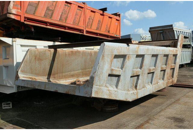 Stahl Hinterkippmulde ca. 18 cbm, Hilfsrahmen - Самосвал: фото 3 Stahl Hinterkippmulde ca. 18 cbm, Hilfsrahmen - Самосвал: фото 3