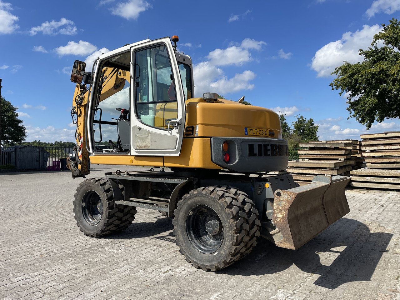 Liebherr A309 - Колёсный экскаватор: фото 2 Liebherr A309 - Колёсный экскаватор: фото 2