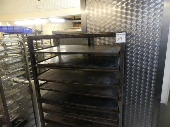 Chariot de four avec platine 60x40 cm (4 bords) - Хлебопекарное оборудование: фото 3 Chariot de four avec platine 60x40 cm (4 bords) - Хлебопекарное оборудование: фото 3