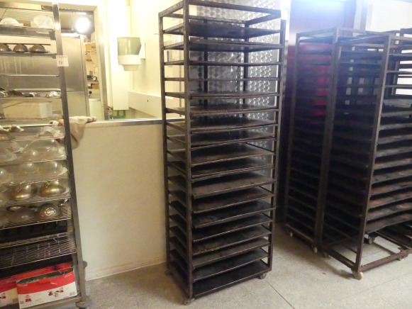 Chariot de four avec platine 60x40 cm (4 bords) - Хлебопекарное оборудование: фото 1 Chariot de four avec platine 60x40 cm (4 bords) - Хлебопекарное оборудование: фото 1