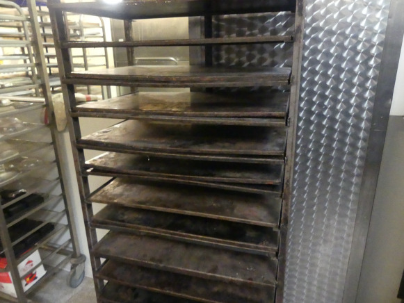 Chariot de four avec platine 60x40 cm (4 bords) - Хлебопекарное оборудование: фото 4 Chariot de four avec platine 60x40 cm (4 bords) - Хлебопекарное оборудование: фото 4