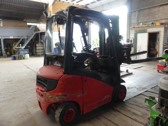 Chariot élévateur avec tète rotatif Linde H16D - Вилочный погрузчик: фото 2 Chariot élévateur avec tète rotatif Linde H16D - Вилочный погрузчик: фото 2