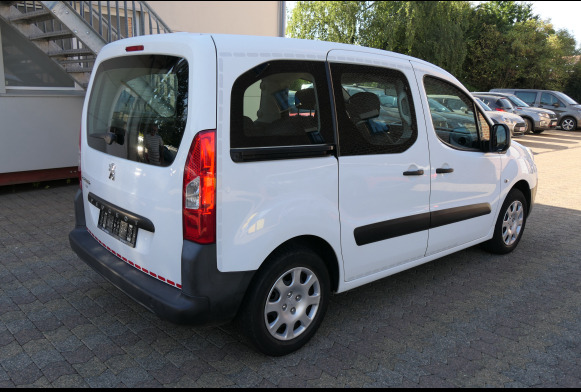 Voiture Peugeot Partner (2011-87.624 km) - Грузопассажирский фургон: фото 3 Voiture Peugeot Partner (2011-87.624 km) - Грузопассажирский фургон: фото 3