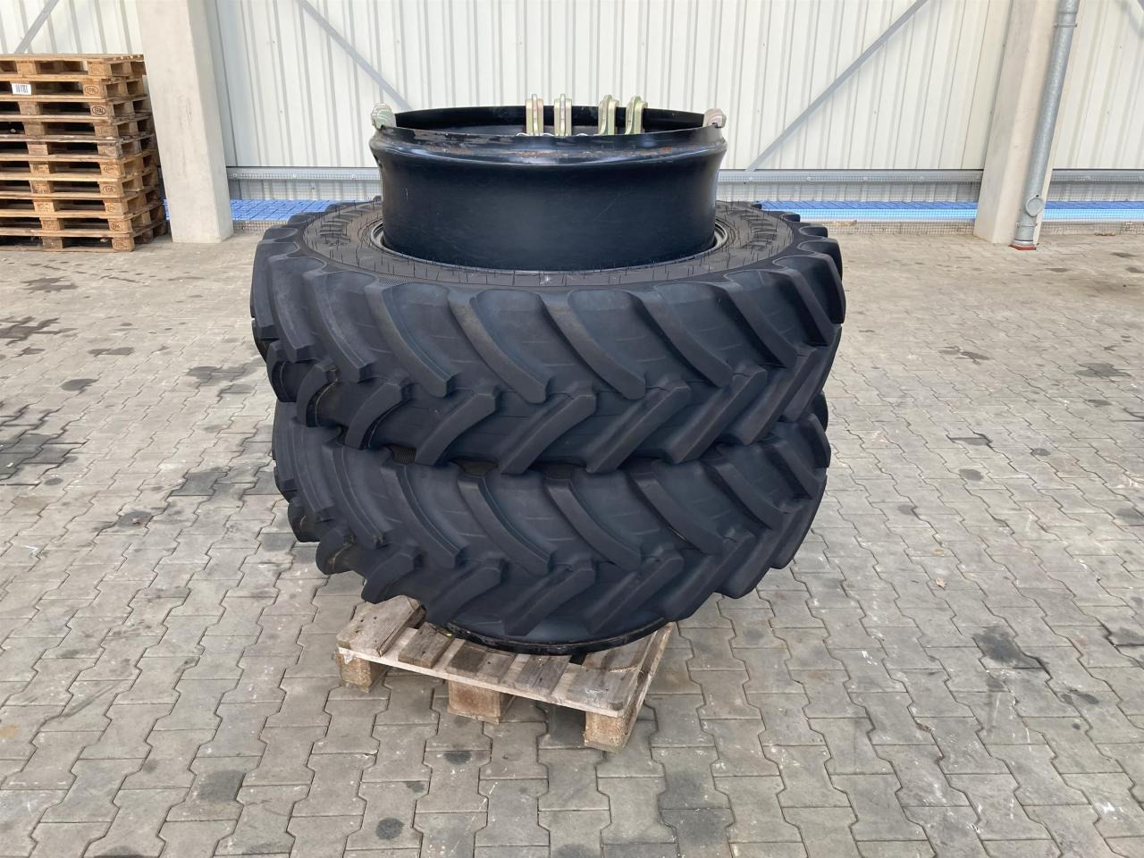 Alliance 380/85R34 - Шина для Сельскохозяйственной техники: фото 1 Alliance 380/85R34 - Шина для Сельскохозяйственной техники: фото 1