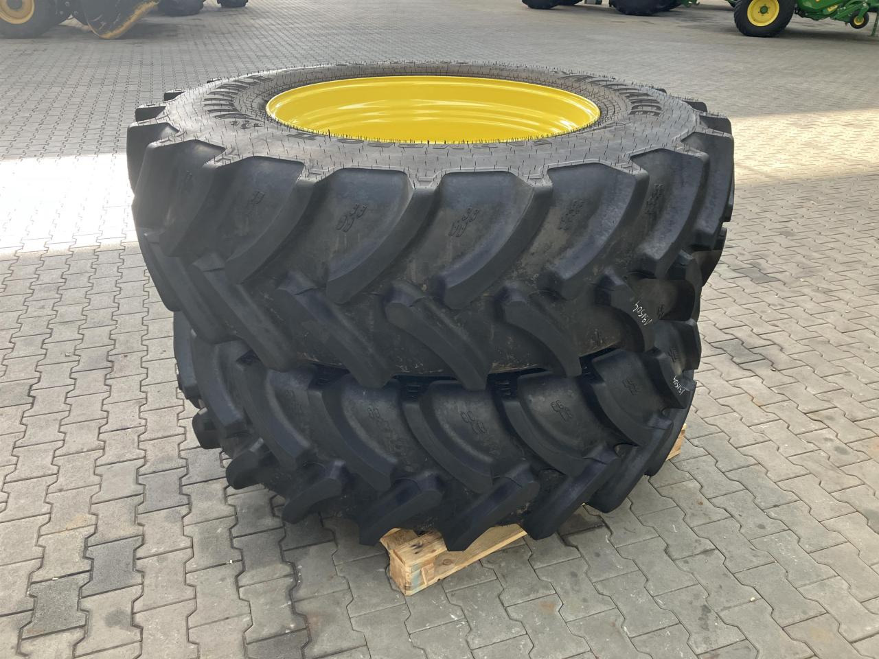 Alliance 520/85R38 - Шина для Сельскохозяйственной техники: фото 2 Alliance 520/85R38 - Шина для Сельскохозяйственной техники: фото 2