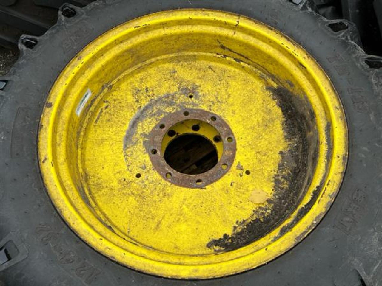 BKT 12.4-32 - Шина для Сельскохозяйственной техники: фото 2 BKT 12.4-32 - Шина для Сельскохозяйственной техники: фото 2