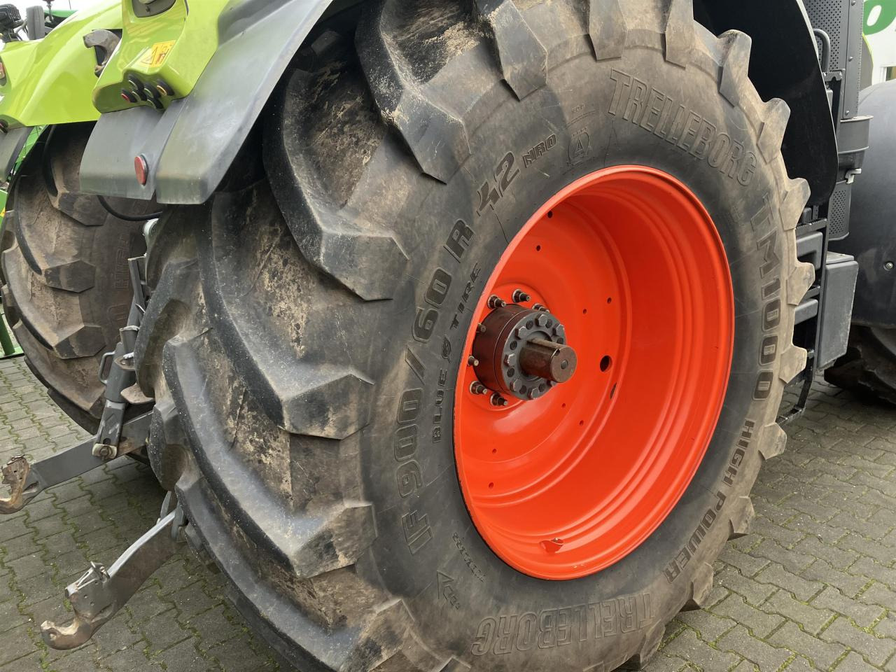 CLAAS Axion 930 - Трактор: фото 4 CLAAS Axion 930 - Трактор: фото 4