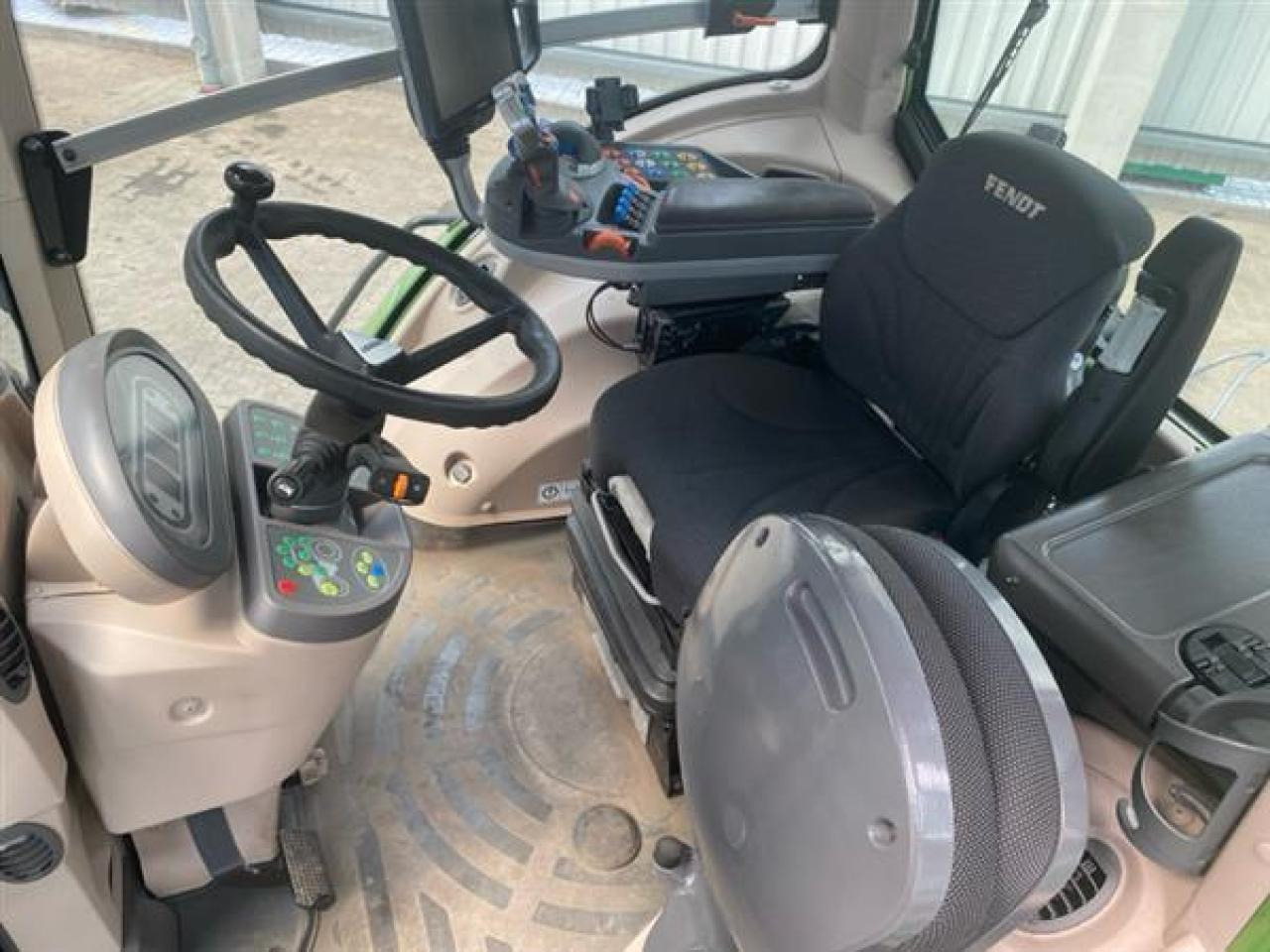 Трактор Fendt 828 ProfiPlus: фото 7