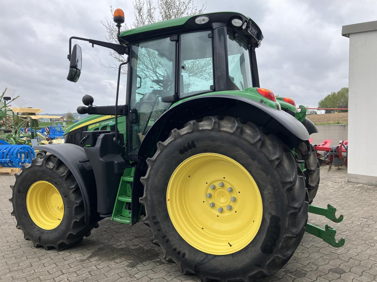 John Deere 6120M - Трактор: фото 5 John Deere 6120M - Трактор: фото 5