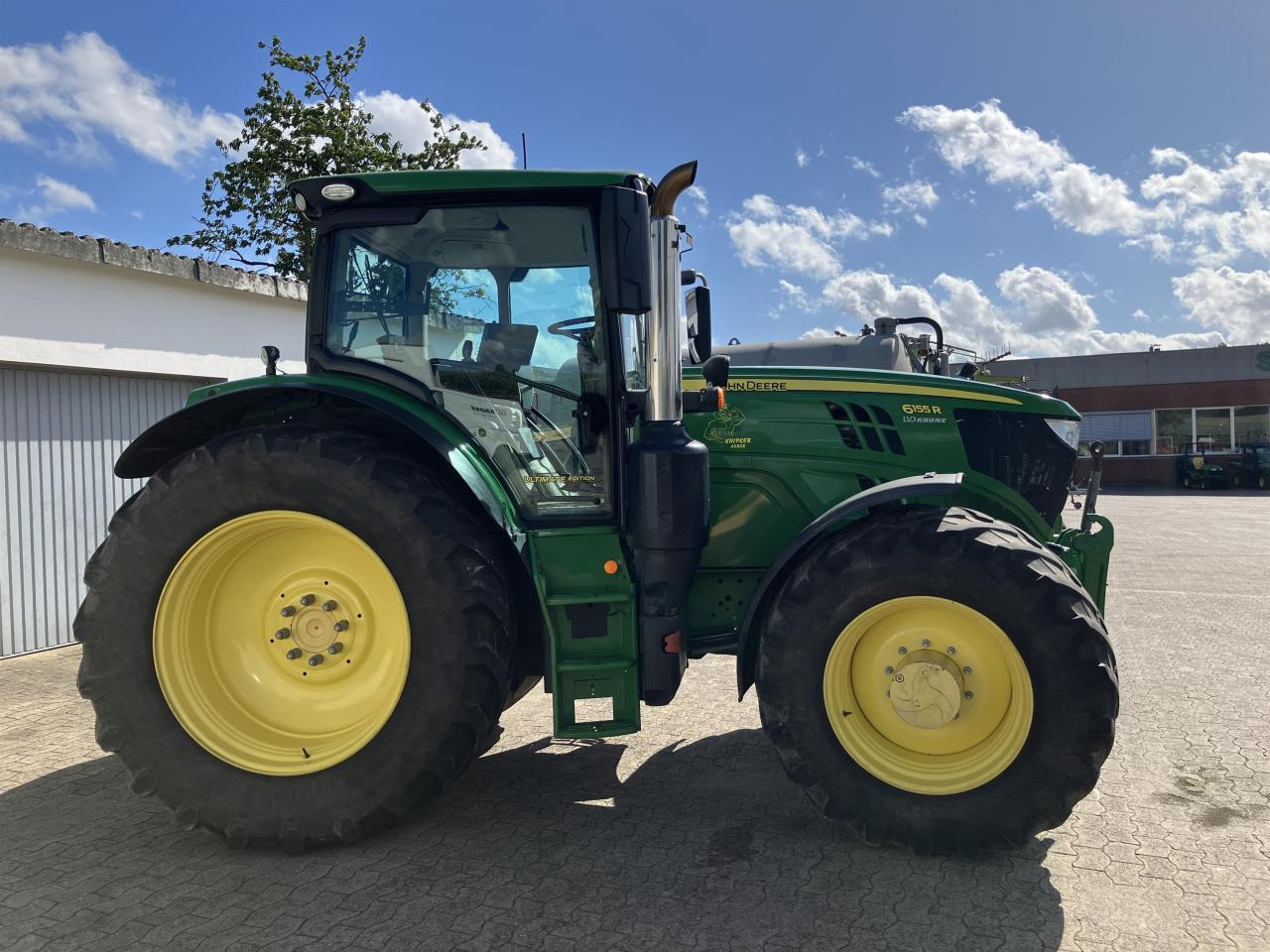 John Deere 6155R - Трактор: фото 3 John Deere 6155R - Трактор: фото 3