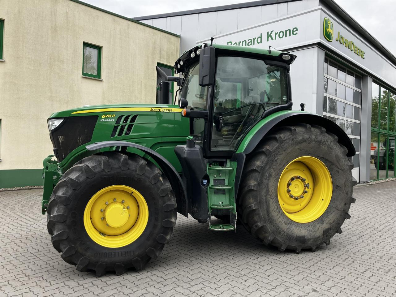 John Deere 6215R - Трактор: фото 1 John Deere 6215R - Трактор: фото 1