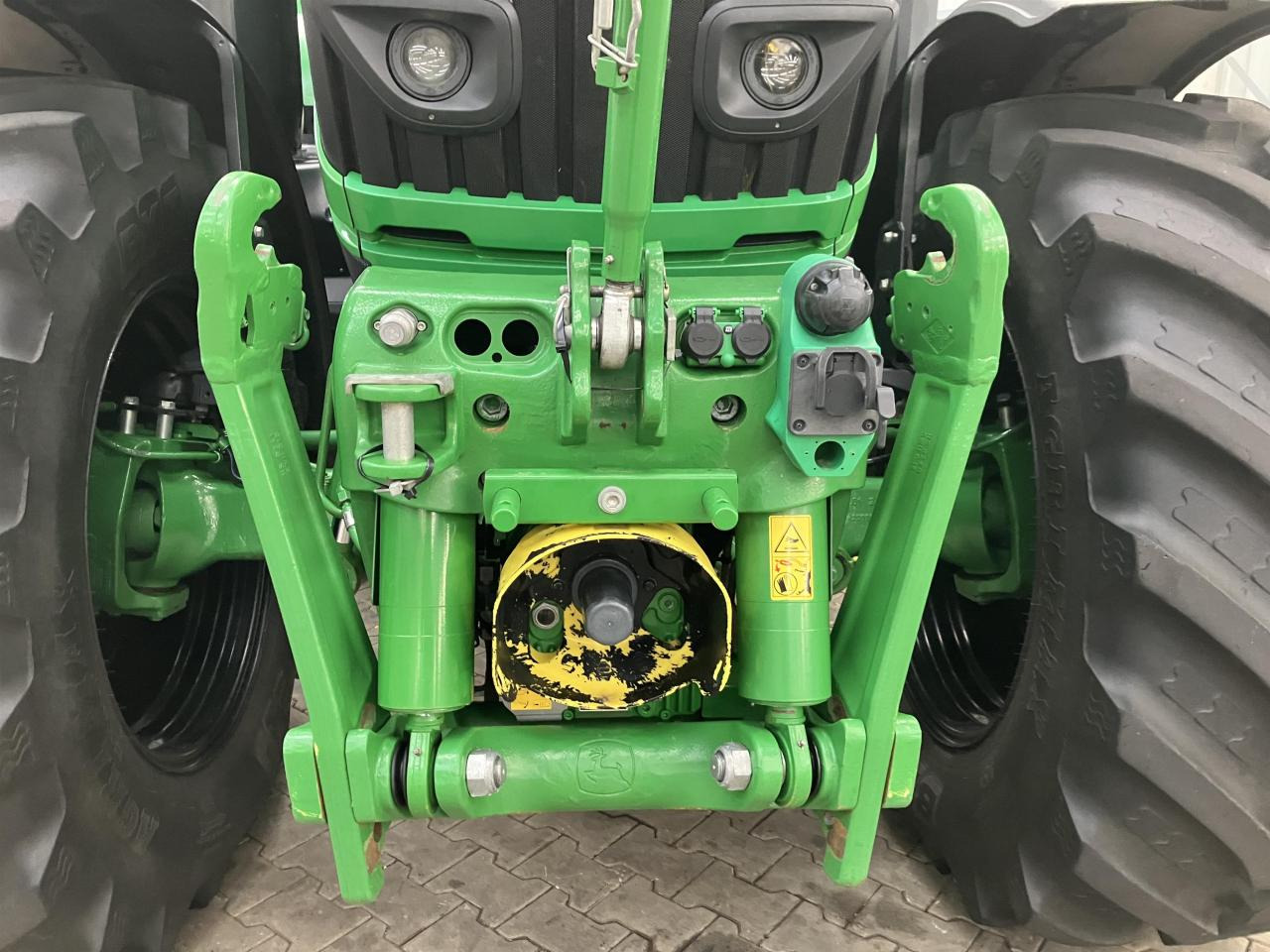 John Deere 6250R - Трактор: фото 4 John Deere 6250R - Трактор: фото 4