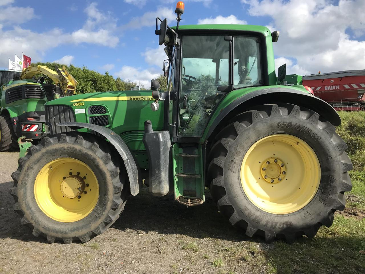 John Deere 6930 Premium - Трактор: фото 1 John Deere 6930 Premium - Трактор: фото 1