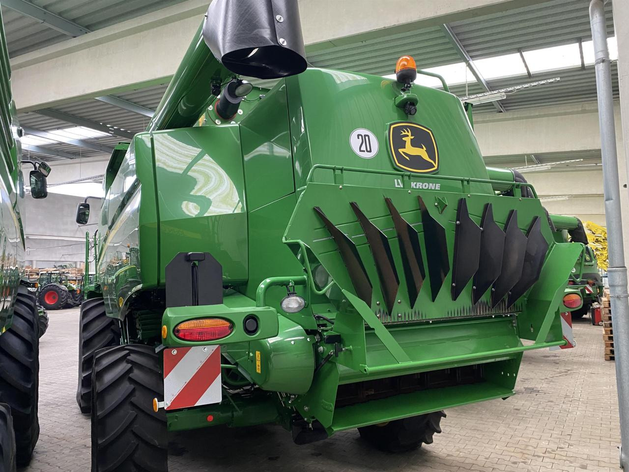 John Deere T550i - Зерноуборочный комбайн: фото 4 John Deere T550i - Зерноуборочный комбайн: фото 4