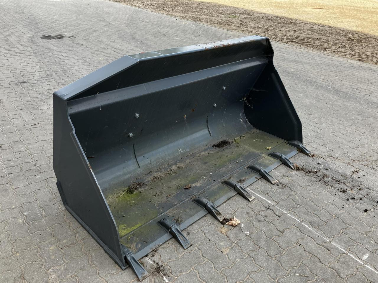 Kramer 2150 mm - Ковш: фото 1 Kramer 2150 mm - Ковш: фото 1