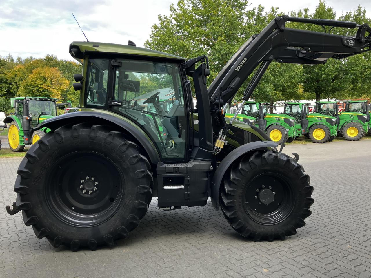 Valtra G125 Unlimited - Трактор: фото 2 Valtra G125 Unlimited - Трактор: фото 2