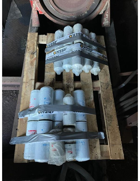 Электрогенератор Cummins KTTA 19 C Dieselmotor in container 585 PK: фото 8 Электрогенератор Cummins KTTA 19 C Dieselmotor in container 585 PK: фото 8