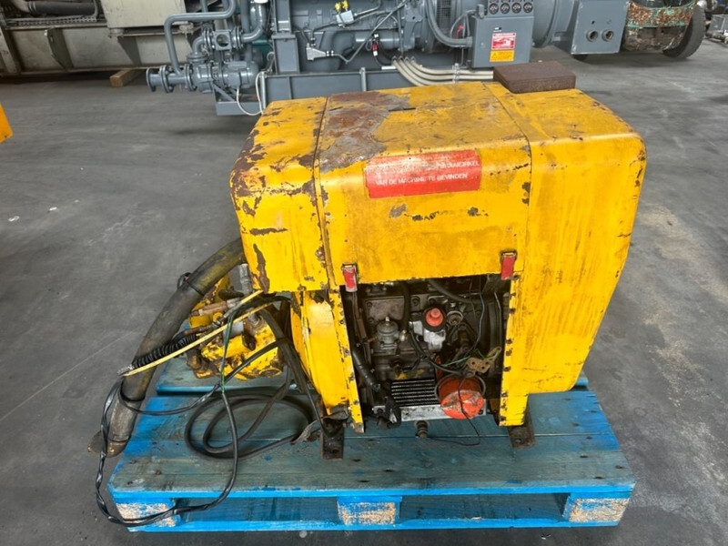 Hatz 2L30C Silent Diesel Motor 19 kW 26 PK met hydrauliekpomp - Двигатель для Погрузочно-разгрузочной техники: фото 5 Hatz 2L30C Silent Diesel Motor 19 kW 26 PK met hydrauliekpomp - Двигатель для Погрузочно-разгрузочной техники: фото 5
