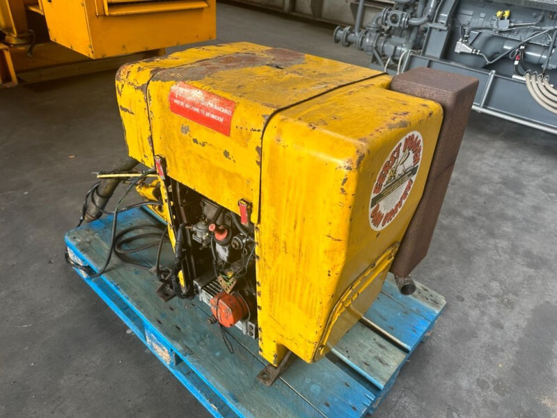 Hatz 2L30C Silent Diesel Motor 19 kW 26 PK met hydrauliekpomp - Двигатель для Погрузочно-разгрузочной техники: фото 3 Hatz 2L30C Silent Diesel Motor 19 kW 26 PK met hydrauliekpomp - Двигатель для Погрузочно-разгрузочной техники: фото 3
