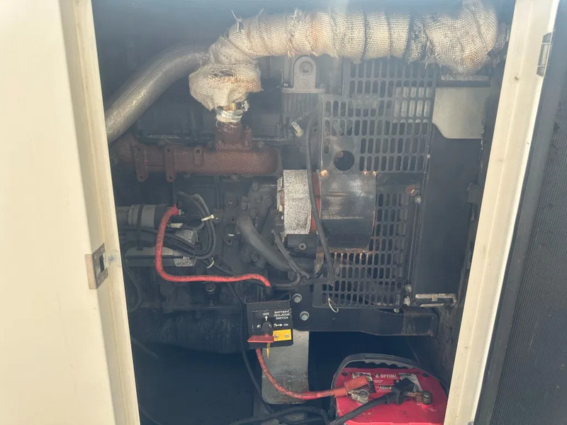 Iveco FPT F32 AM1A Leroy Somer 32 kVA Silent generatorset 251 hours ! - Электрогенератор: фото 4 Iveco FPT F32 AM1A Leroy Somer 32 kVA Silent generatorset 251 hours ! - Электрогенератор: фото 4