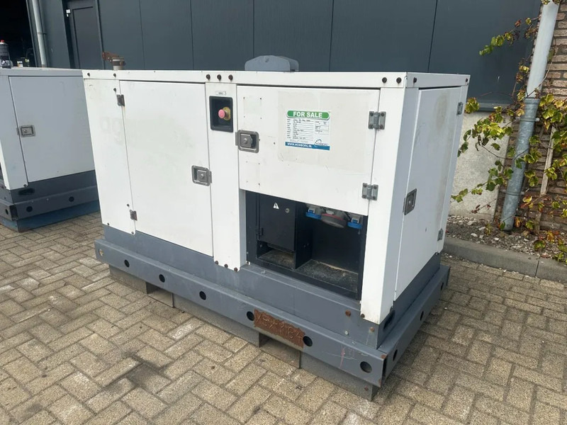 Iveco FPT F32 AM1A Leroy Somer 32 kVA Silent generatorset 92 hours ! - Электрогенератор: фото 2 Iveco FPT F32 AM1A Leroy Somer 32 kVA Silent generatorset 92 hours ! - Электрогенератор: фото 2