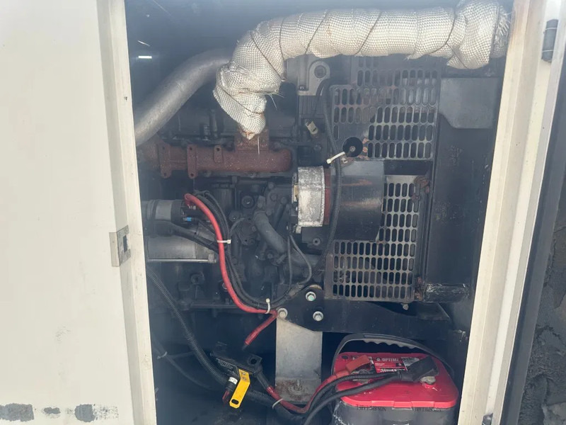 Iveco FPT F32 AM1A Leroy Somer 32 kVA Silent generatorset .... hours ! - Электрогенератор: фото 5 Iveco FPT F32 AM1A Leroy Somer 32 kVA Silent generatorset .... hours ! - Электрогенератор: фото 5