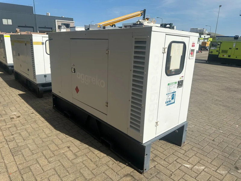 Электрогенератор Iveco FPT NEF45 SM1A.A004 Stamford 60 kVA Silent Rental generatorset: фото 8