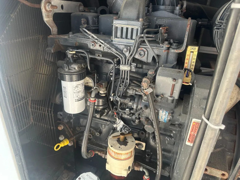 Электрогенератор Iveco FPT NEF45 SM1A.A004 Stamford 60 kVA Silent Rental generatorset: фото 14
