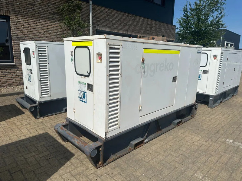 Iveco FPT NEF45 SM1A.A004 Stamford 60 kVA Silent Rental generatorset - Электрогенератор: фото 5 Iveco FPT NEF45 SM1A.A004 Stamford 60 kVA Silent Rental generatorset - Электрогенератор: фото 5