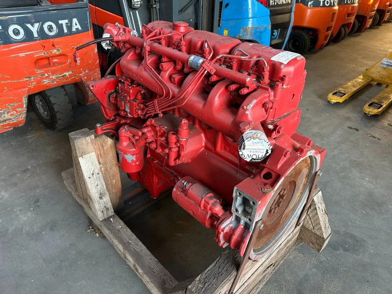 MAN D 0226 M 66 kW / 90 PK 6 cilinder diesel engine parts - Двигатель для Погрузочно-разгрузочной техники: фото 4 MAN D 0226 M 66 kW / 90 PK 6 cilinder diesel engine parts - Двигатель для Погрузочно-разгрузочной техники: фото 4