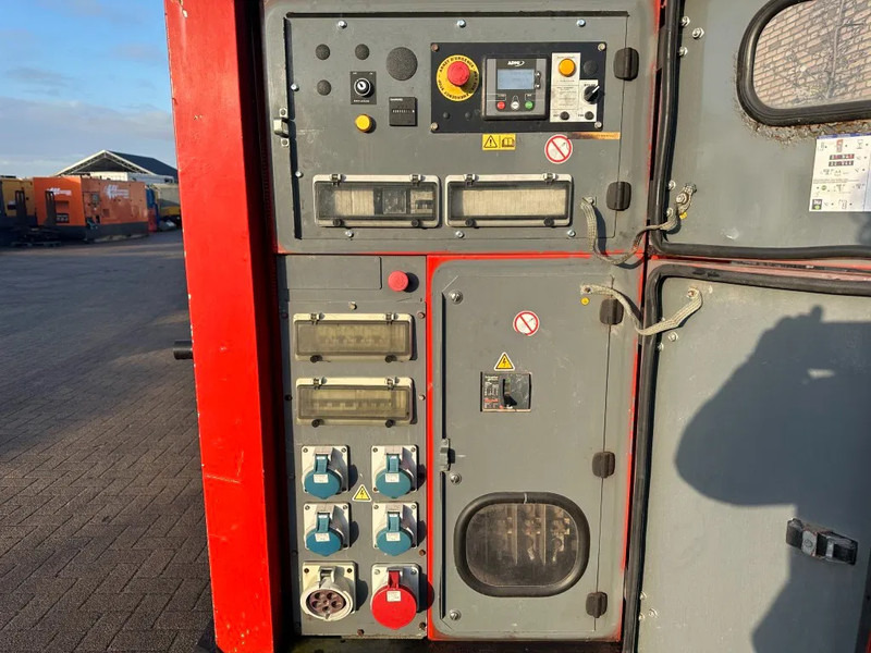 SDMO R110 C3 John Deere Leroy Somer 110 kVA Silent Rental generatorset Stage 3A - Электрогенератор: фото 2 SDMO R110 C3 John Deere Leroy Somer 110 kVA Silent Rental generatorset Stage 3A - Электрогенератор: фото 2