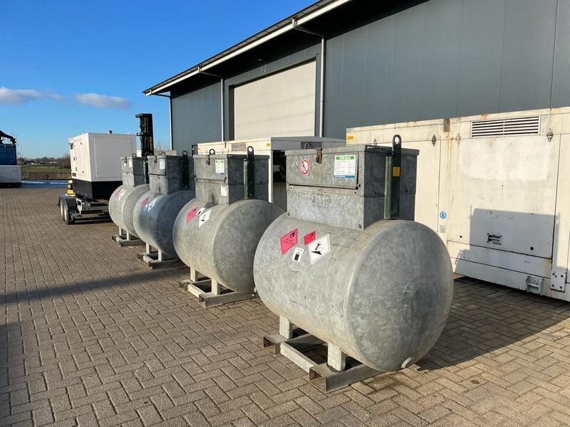 Dieseltank Rietberg 1000 liter Dieseltank Gegalvaniseerd IBC met keuring ! - Резервуар для хранения: фото 4 Dieseltank Rietberg 1000 liter Dieseltank Gegalvaniseerd IBC met keuring ! - Резервуар для хранения: фото 4