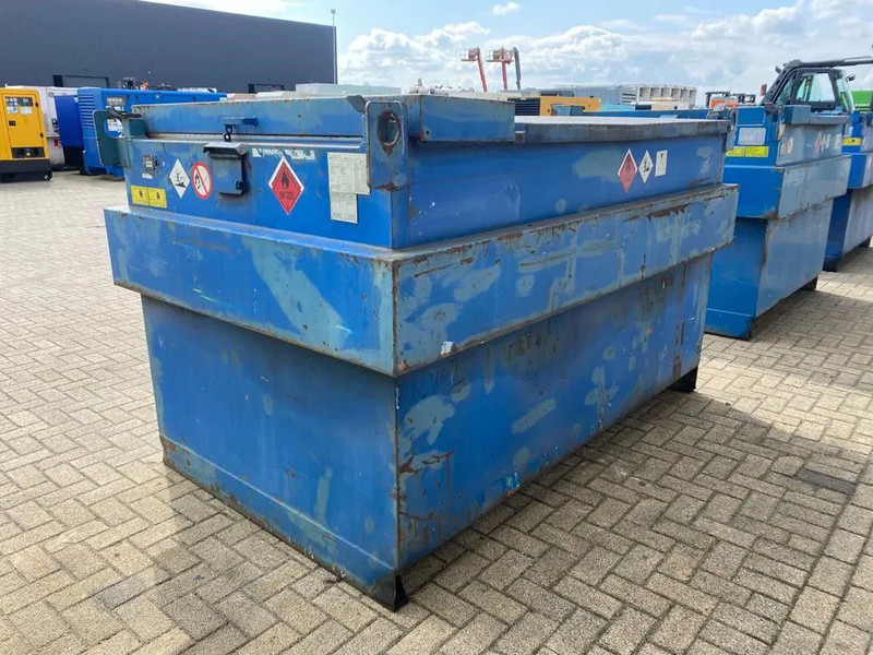 Steenbergen 2000 liter Kiwa IBC dieseltank met handpomp - Резервуар для хранения: фото 5 Steenbergen 2000 liter Kiwa IBC dieseltank met handpomp - Резервуар для хранения: фото 5
