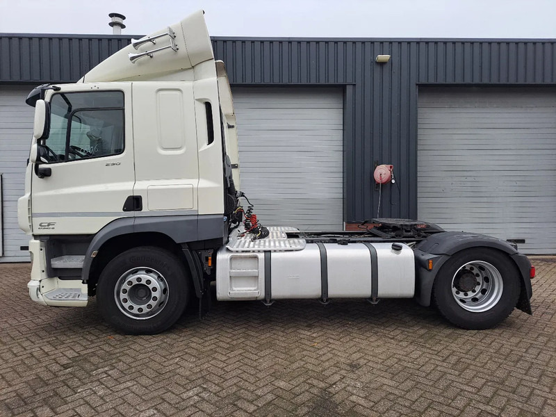 DAF CF NL TREKKER, MANUEL GEAR, LOW KM - Тягач: фото 4 DAF CF NL TREKKER, MANUEL GEAR, LOW KM - Тягач: фото 4