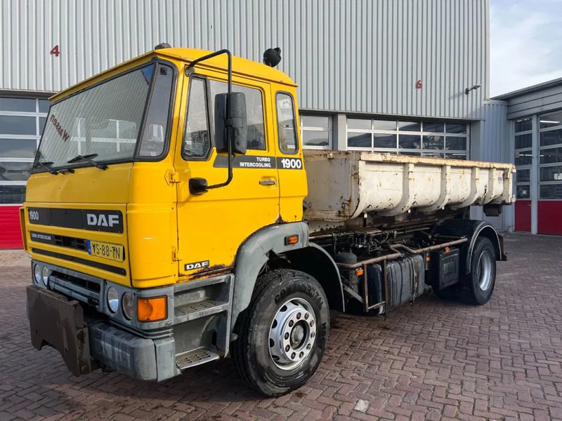 DAF 1900 F HAAKARM - Грузовик-контейнеровоз/ Сменный кузов: фото 1 DAF 1900 F HAAKARM - Грузовик-контейнеровоз/ Сменный кузов: фото 1