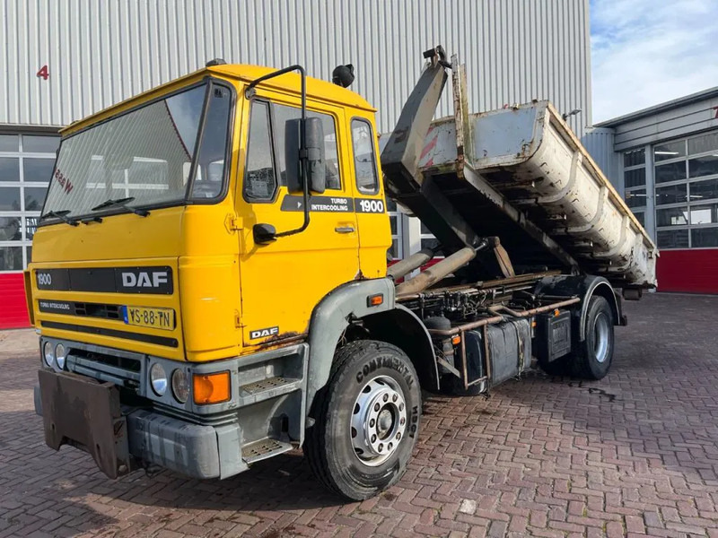 DAF 1900 F HAAKARM - Грузовик-контейнеровоз/ Сменный кузов: фото 1 DAF 1900 F HAAKARM - Грузовик-контейнеровоз/ Сменный кузов: фото 1
