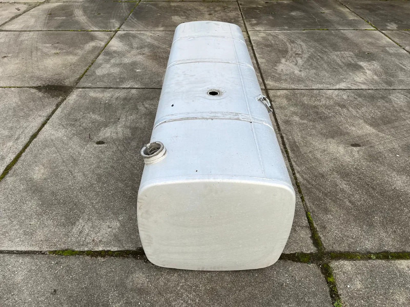 DAF Brandstoftank Diesel 850L L:228 B:67 H:62 - Топливный бак: фото 4 DAF Brandstoftank Diesel 850L L:228 B:67 H:62 - Топливный бак: фото 4