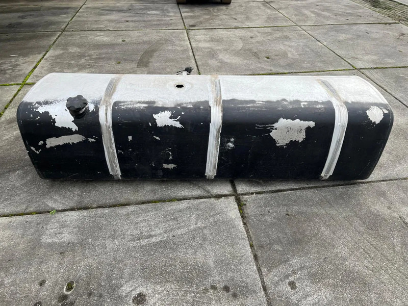 DAF Brandstoftank Diesel 870L 1681830 - Топливный бак: фото 1 DAF Brandstoftank Diesel 870L 1681830 - Топливный бак: фото 1