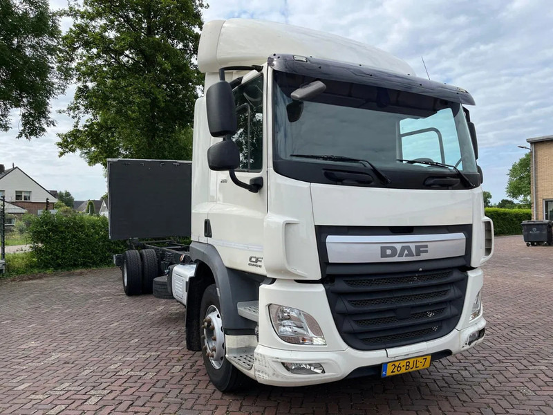 DAF CF 260 CF 260 FA CHASSIS CABINE EURO 6 - Грузовик-шасси: фото 2 DAF CF 260 CF 260 FA CHASSIS CABINE EURO 6 - Грузовик-шасси: фото 2