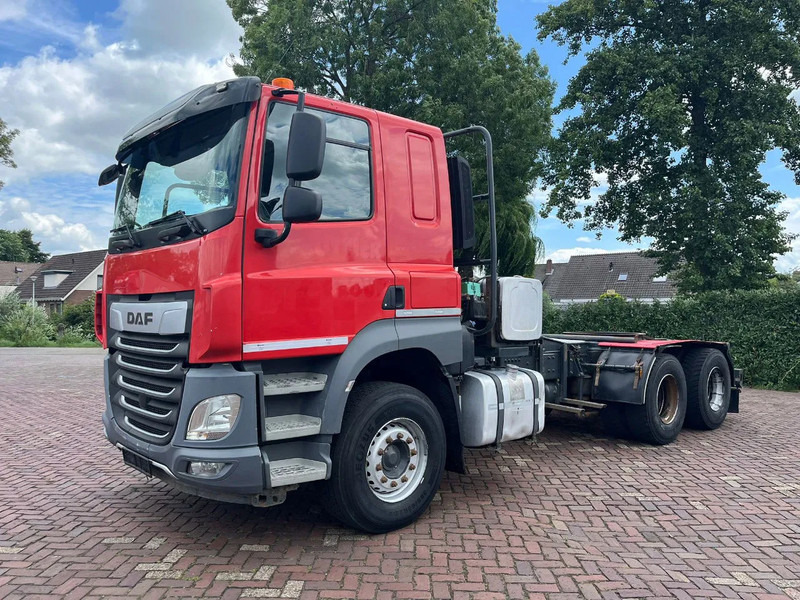 DAF CF 530 FAT intarder - Грузовик с закрытым кузовом: фото 1 DAF CF 530 FAT intarder - Грузовик с закрытым кузовом: фото 1