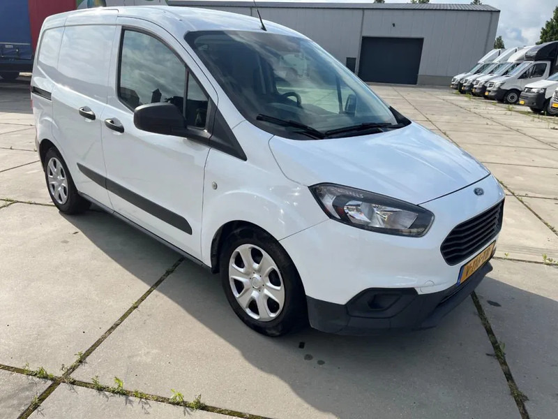 Ford Transit Courier 1.5 EURO 6 - Легковой фургон: фото 1 Ford Transit Courier 1.5 EURO 6 - Легковой фургон: фото 1