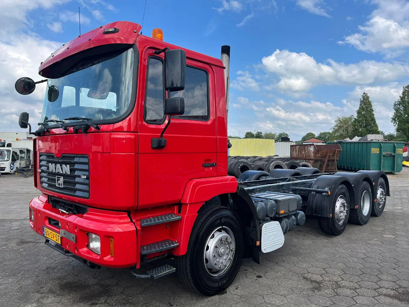 MAN TGA 35.410 EURO 3 MANUAL - Грузовик-шасси: фото 4 MAN TGA 35.410 EURO 3 MANUAL - Грузовик-шасси: фото 4