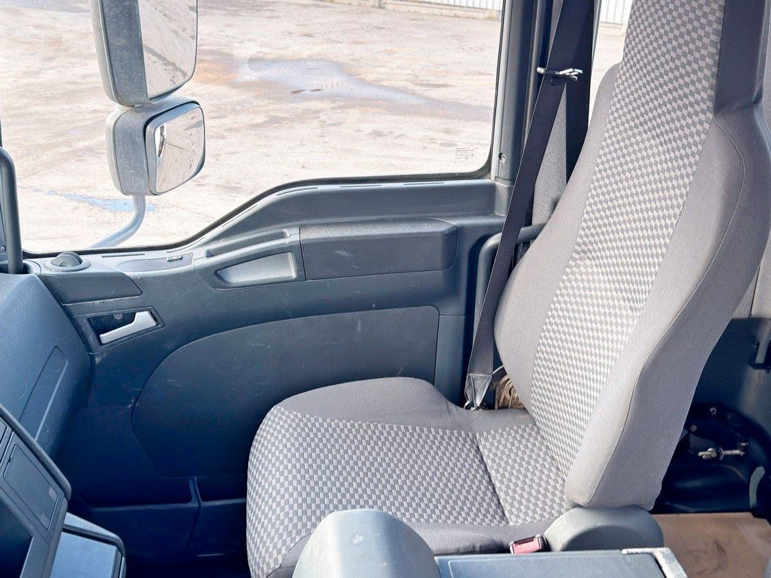 Самосвал, Автоманипулятор MAN TGA 26.350 * KIPPER 4,90m + TEREX ATLAS * 6x4 *: фото 11 Самосвал, Автоманипулятор MAN TGA 26.350 * KIPPER 4,90m + TEREX ATLAS * 6x4 *: фото 11